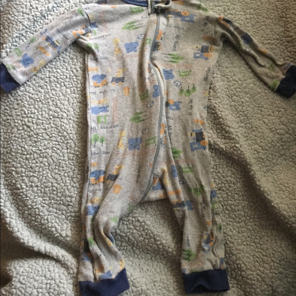 Carter’s pjs